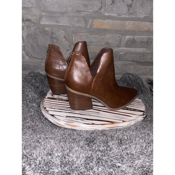 Michael By Michael Shannon Womens Aubrey Bootie - Brown Size 9 - Picture 2 of 12